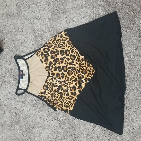 Cute tank top with cover up - Picture 3 of 7